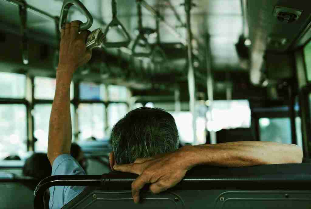 Risarcimento Danni Trasportato Autobus, Metropolitana o Mezzo Pubblico: come funziona Dopo Una Brusca Frenata o Un Incidente?